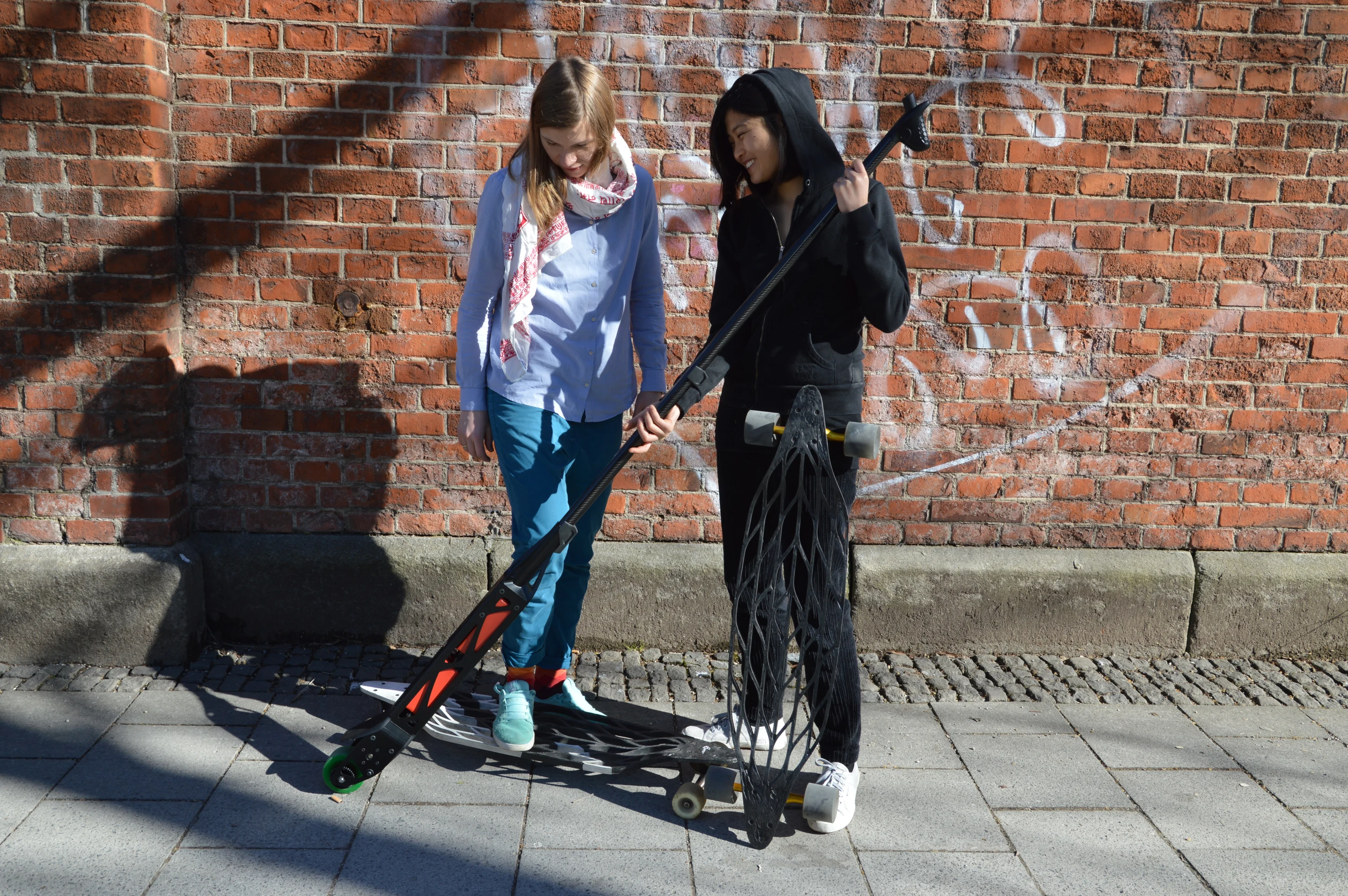 Still in the prototype stages, HYVE's ePaddle gives any board rider a boost of motor power