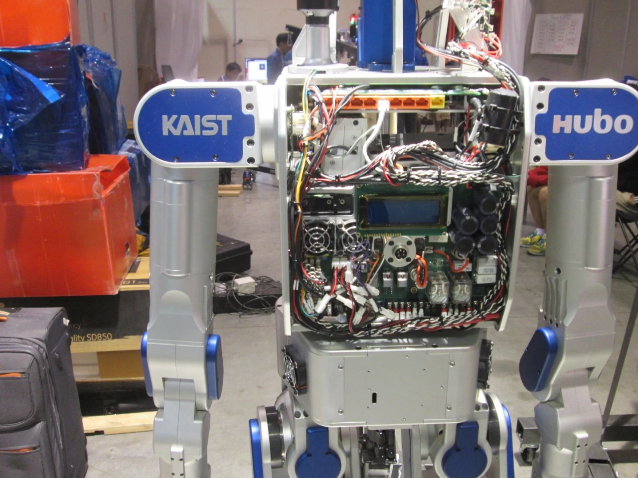 DRC-HUBO's innards