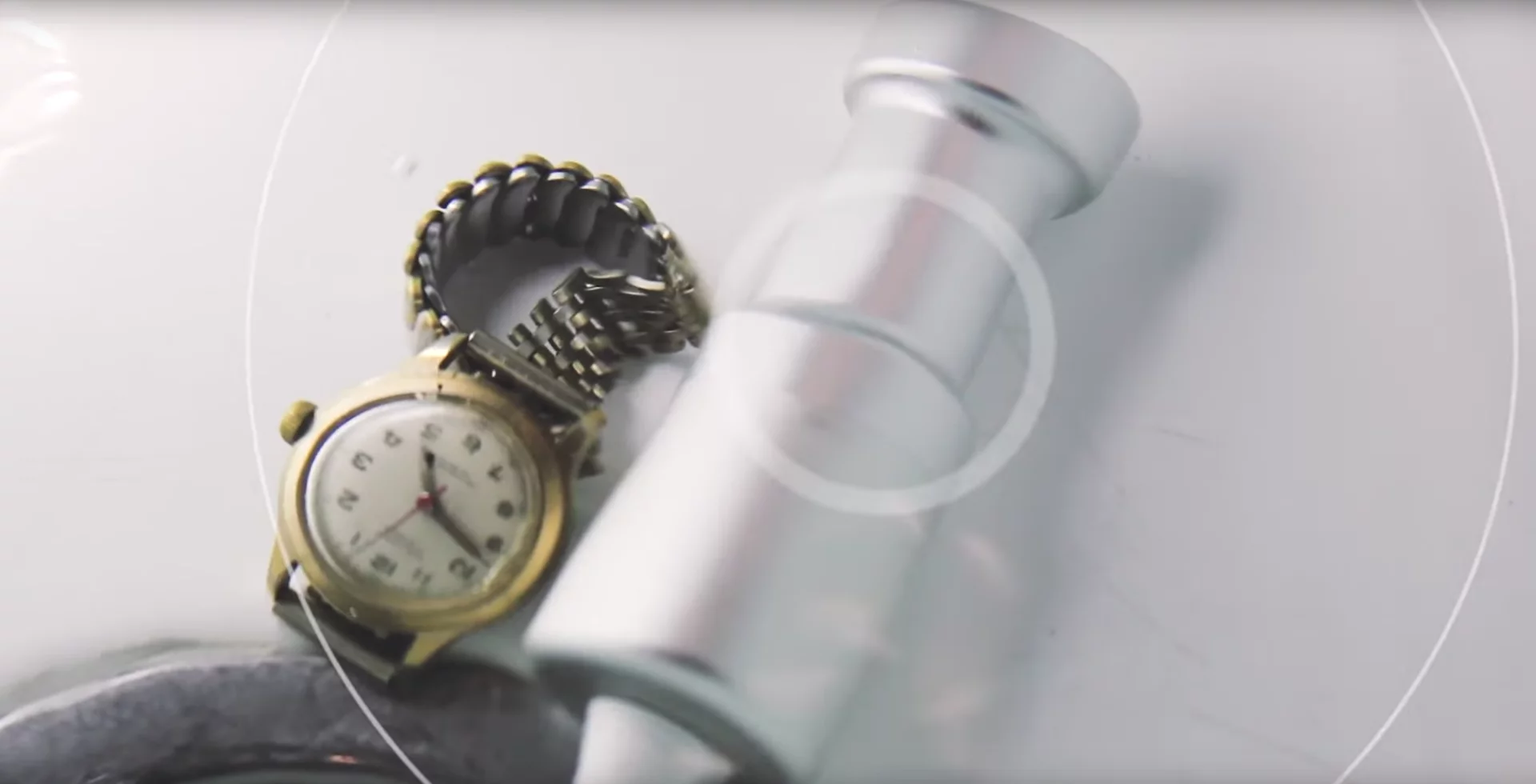 Jewelry and watches can also get a cleaning with the Sonic Soak – provided they're waterproof