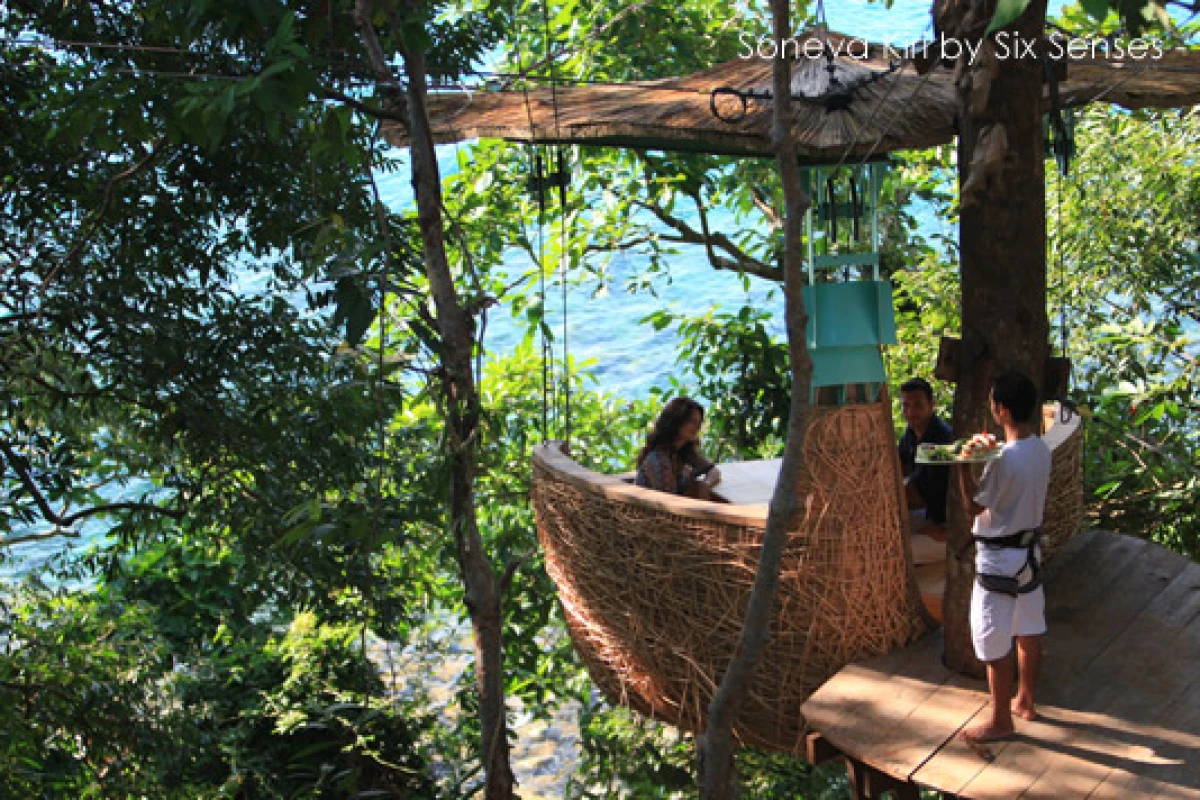 Set high among the tree tops, tree pod dining at the Six Senses’ Soneva Kiri is an innovative way to experience a meal