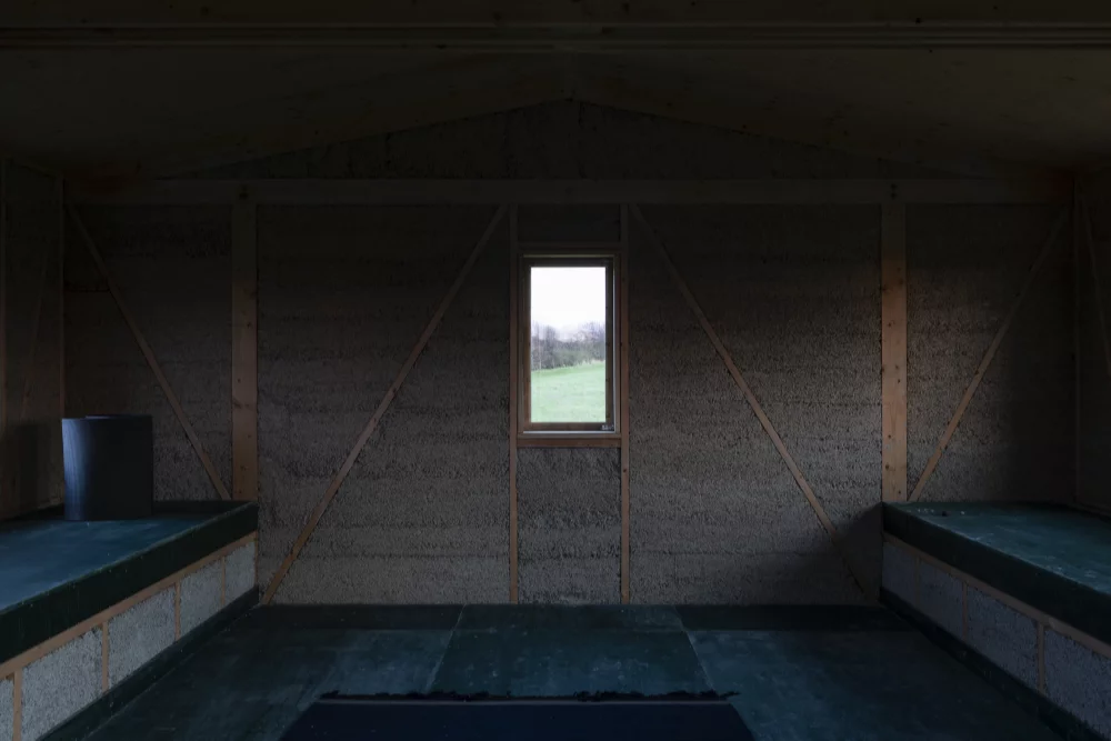 Flat House features an adjacent hot house