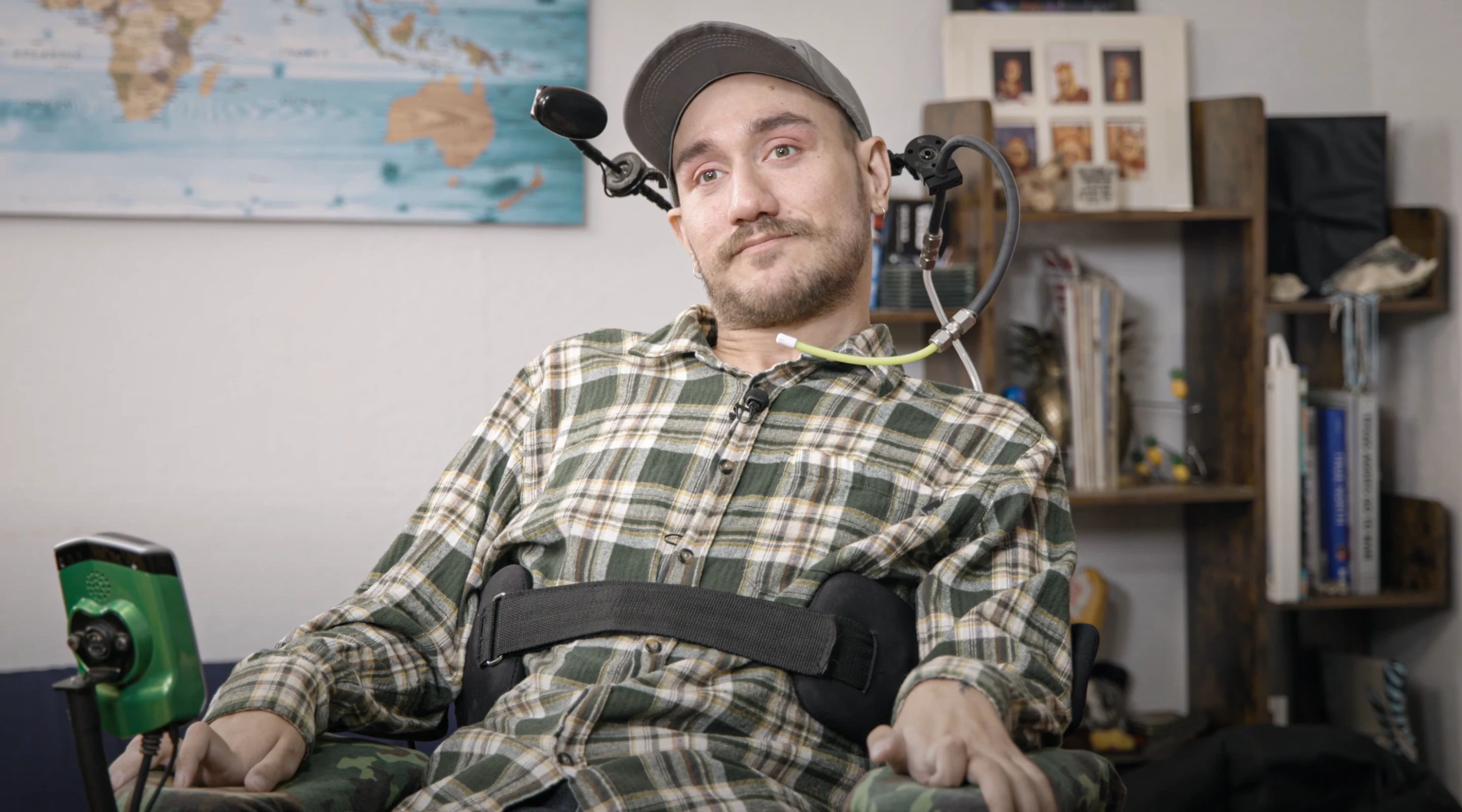 Neuralink's first human patient, Noland Arbaugh, has has some issues with the device, but still loves it
