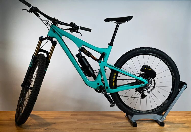 The Elevate system reportedly weighs 5.9 lb (2.7 kg)