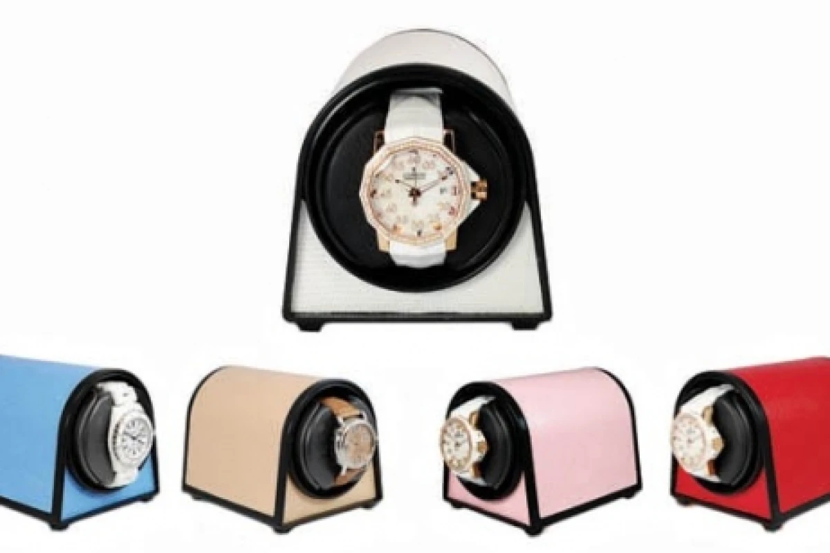 The Orbita Sparta Mini is a compact single-watch winding device that is both affordable and stylish