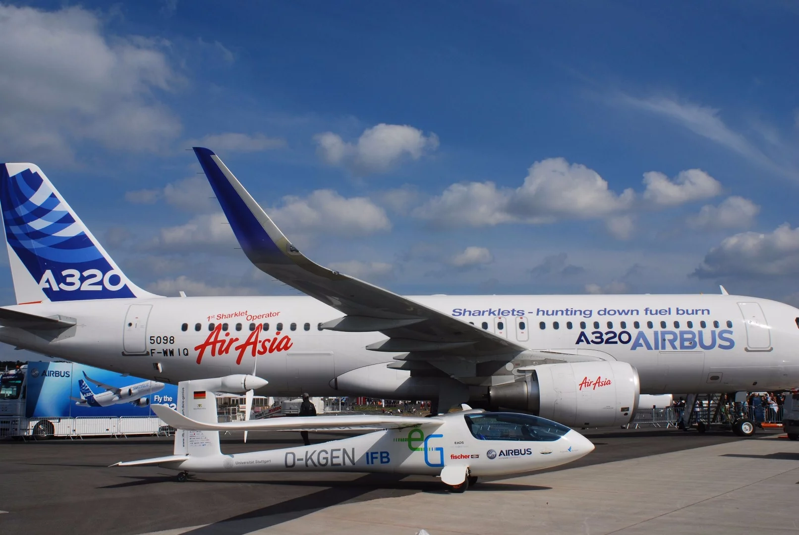 The e-Genius electric aircraft made news in 2011 when it stayed aloft for over two hours while maintaining an average speed of 100 mph (160 kph), all on a single 56kWh battery pack.