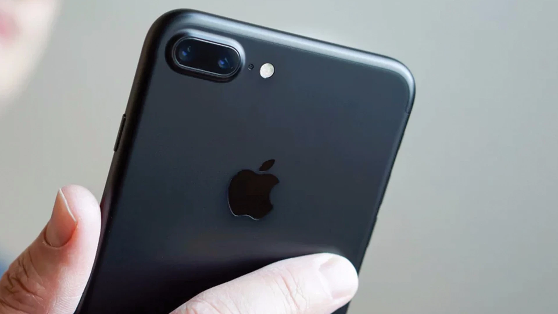 New Atlas takes a look at Apple undertakings that have long-time fans questioning their loyalty