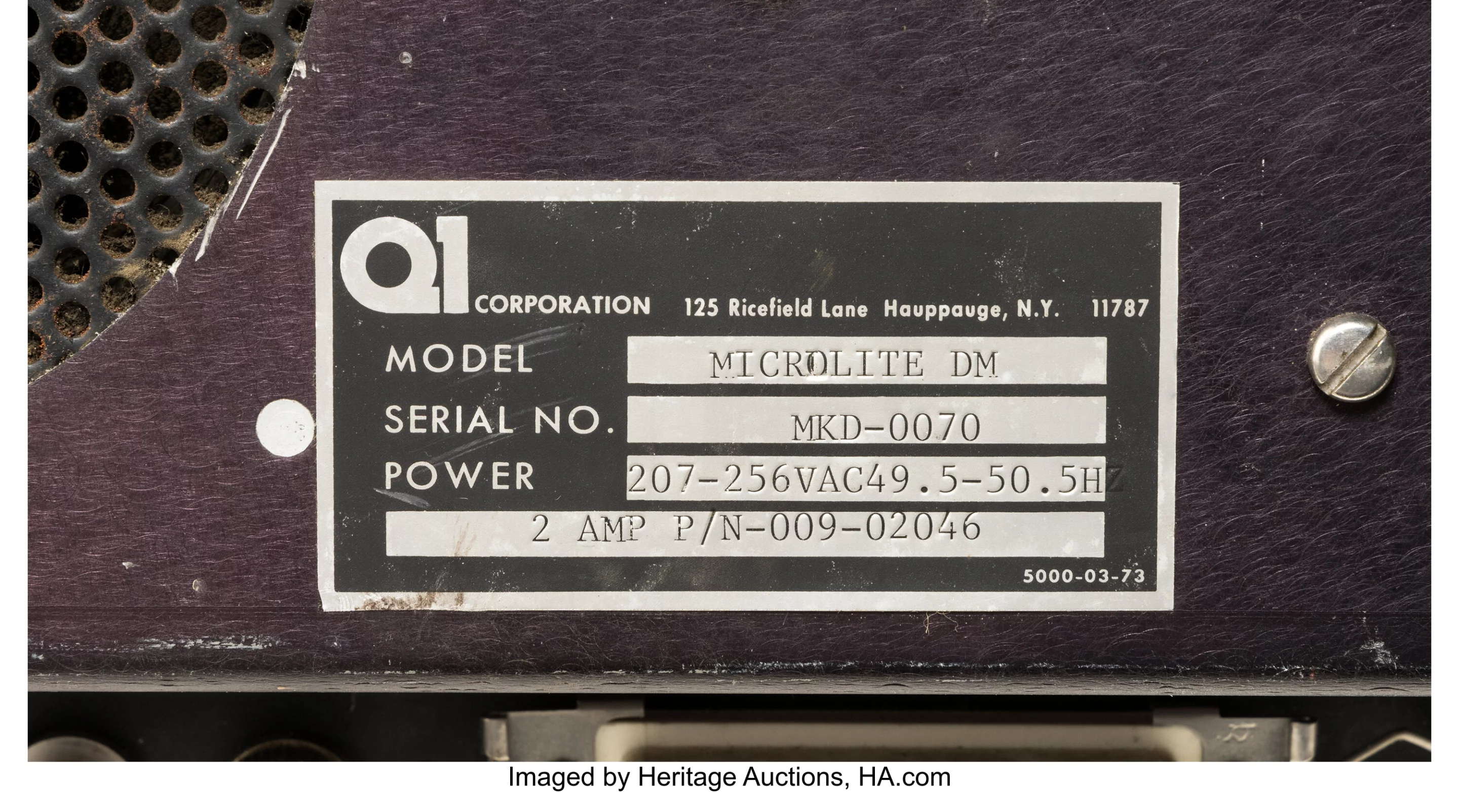 The Q1 printer serial plate