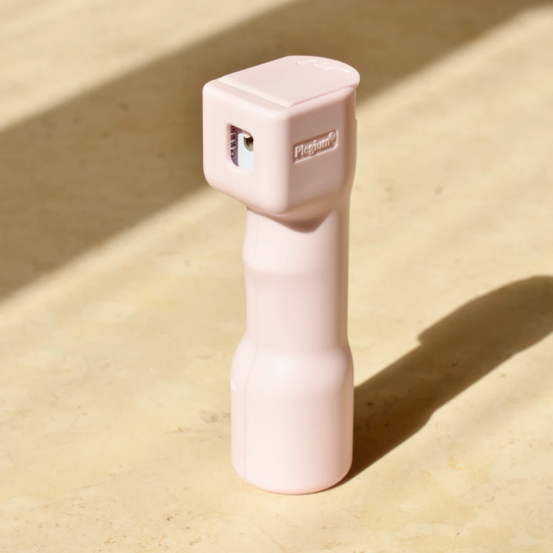 The Smart Pepper Spray also has some tricks up its sleeve that might help to diffuse the situation on the spot