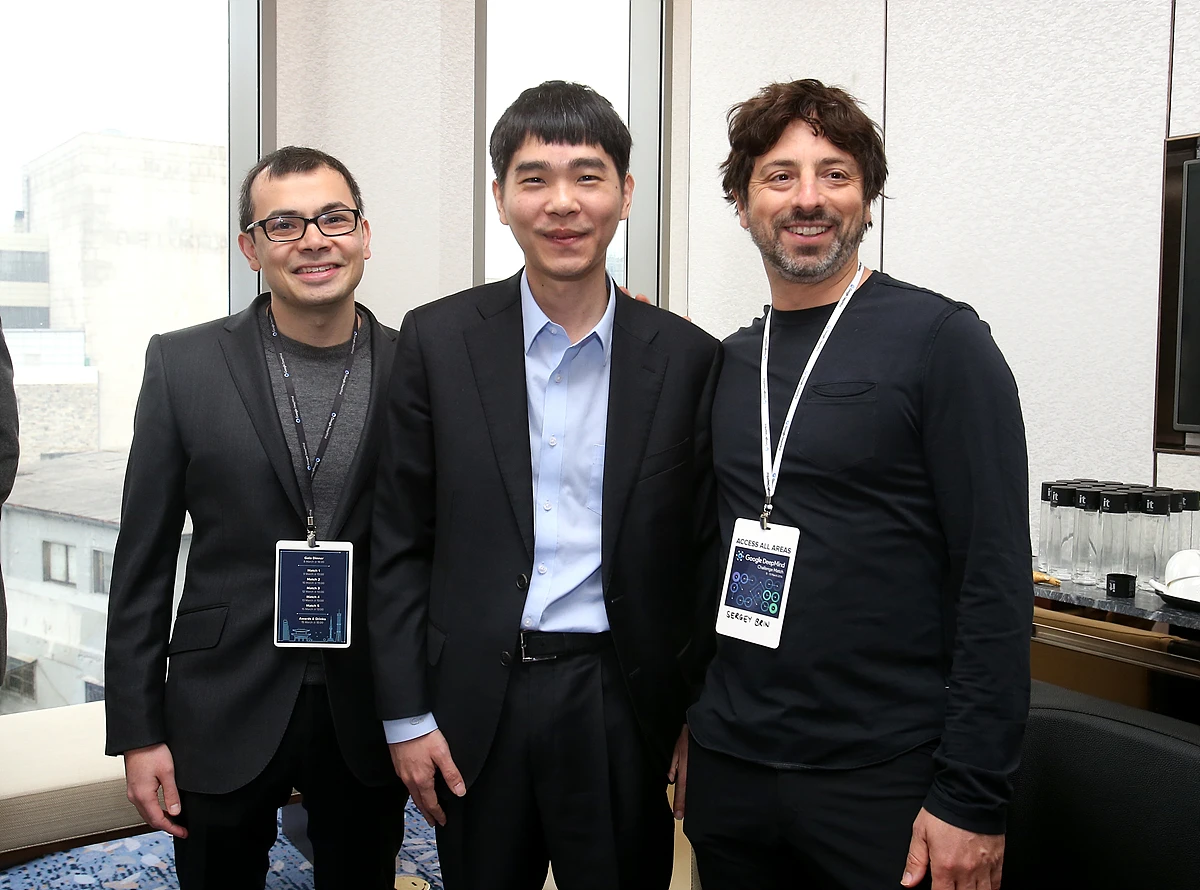 Lee Sedol (center) with Google co-founder Sergey Brin (right) and DeepMind founder Demis Hassabis (left)
