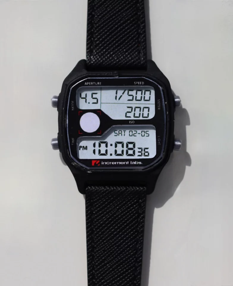 A limited-edition black version of the watch is being offered to early backers