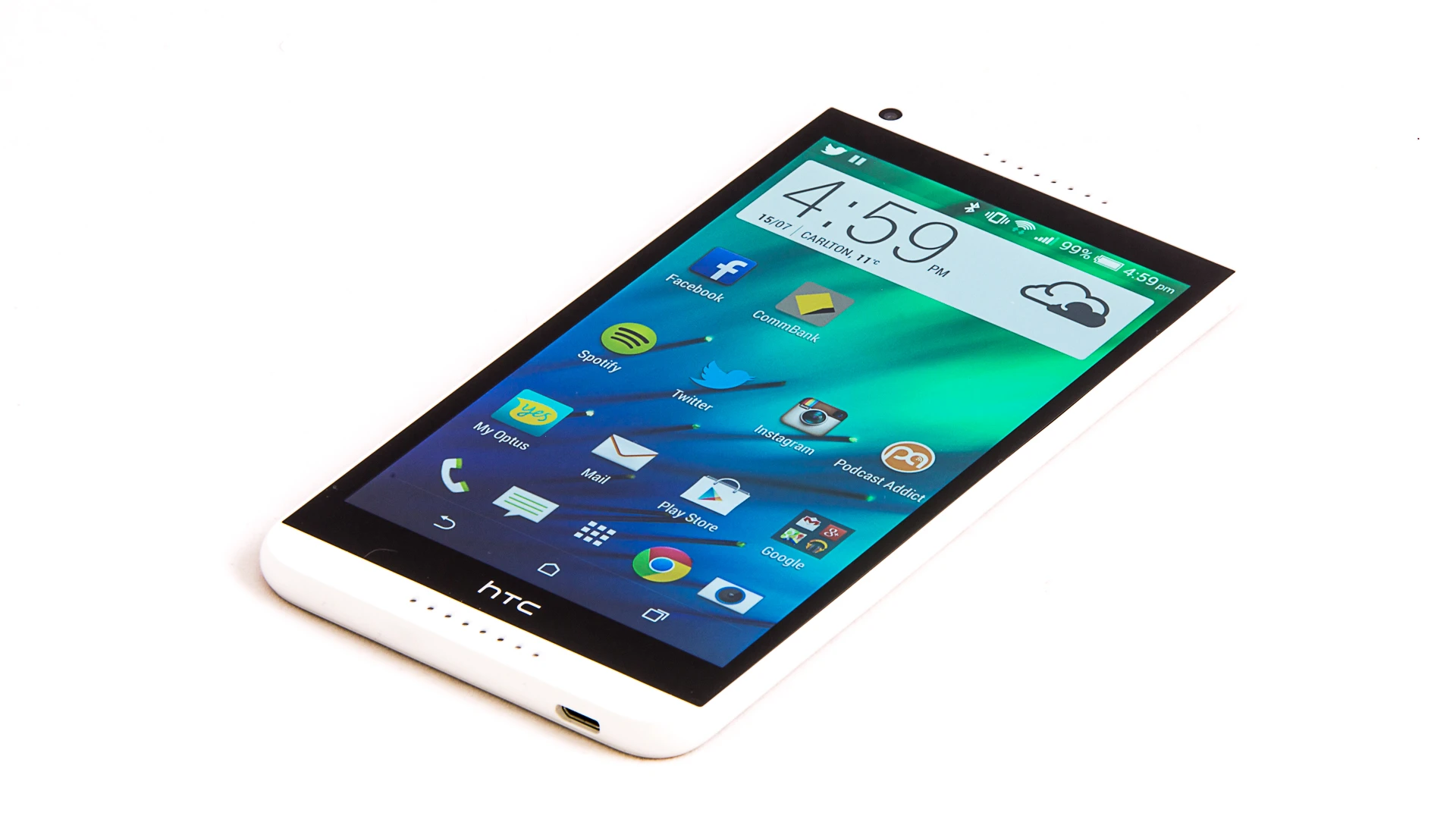 The HTC Desire 816 runs on Andoird 4.4.2 KitKat with Sense 6, HTC's custom interface over the top