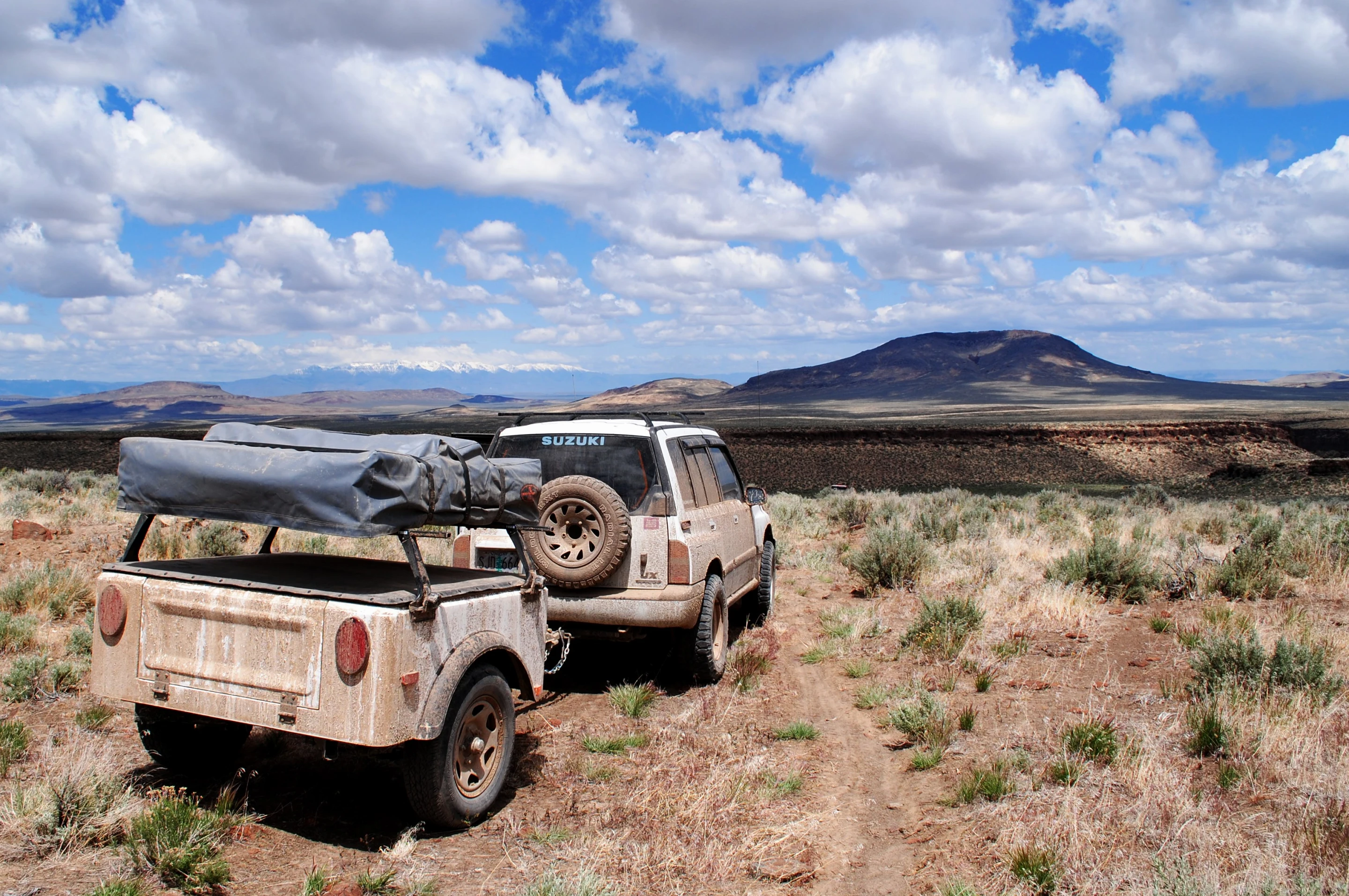 With a heavy-duty welded frame, the Dinoot becomes a rugged trailer ready for backcountry use