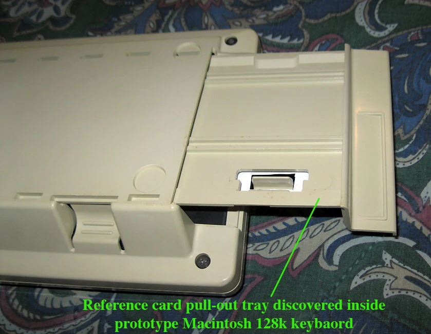 The Macintosh 128K comes with original keyboard, mouse and cords