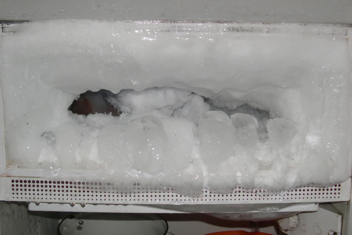 Ultra smooth SLIPS (Slippery Liquid Porous Surfaces) developed at Harvard University could be used to keep freezers frost free (Photo: Kate Sheets via Flickr)