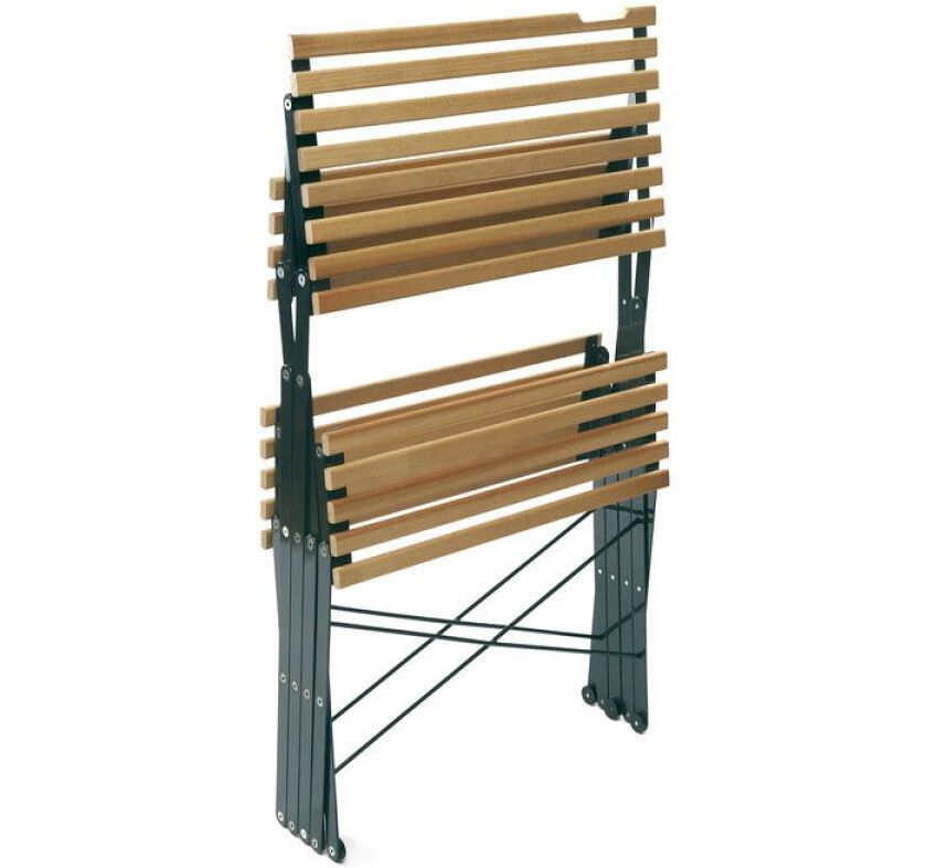 Klapptischbank Up Up Up folds away small enough to be stored or transported easily