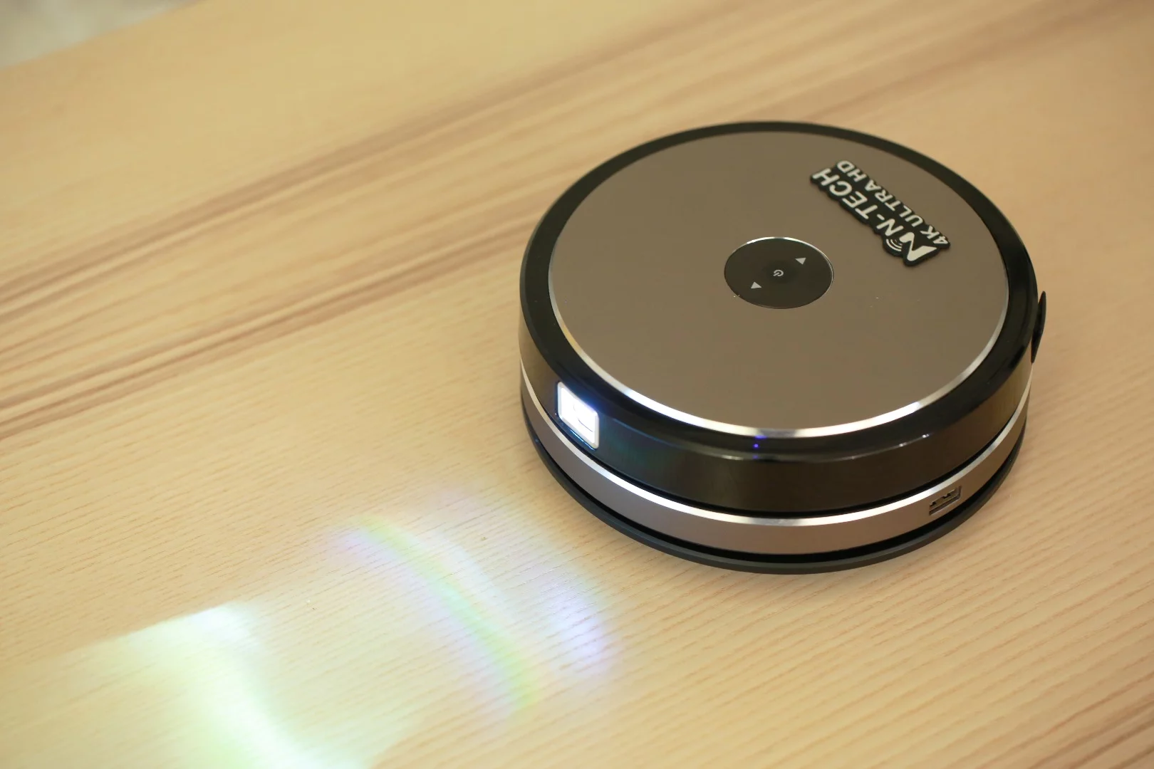 The top projector module can rotate 360 degrees, allowing for quick directional calibration