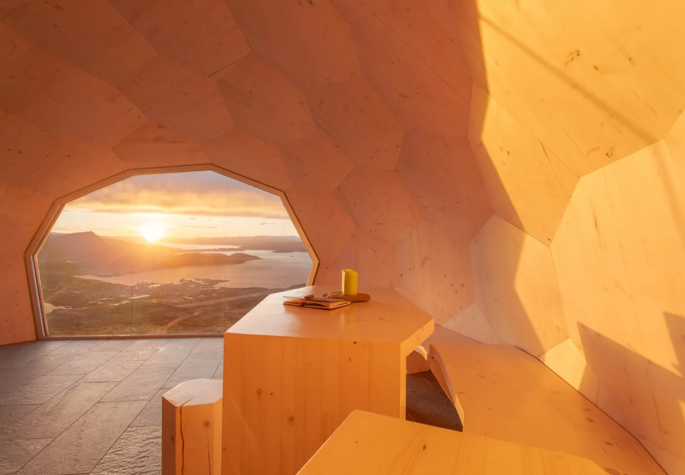 The Hammerfest Hiking Cabin is quite simple and measures a total of 15 sq m (161 sq ft)