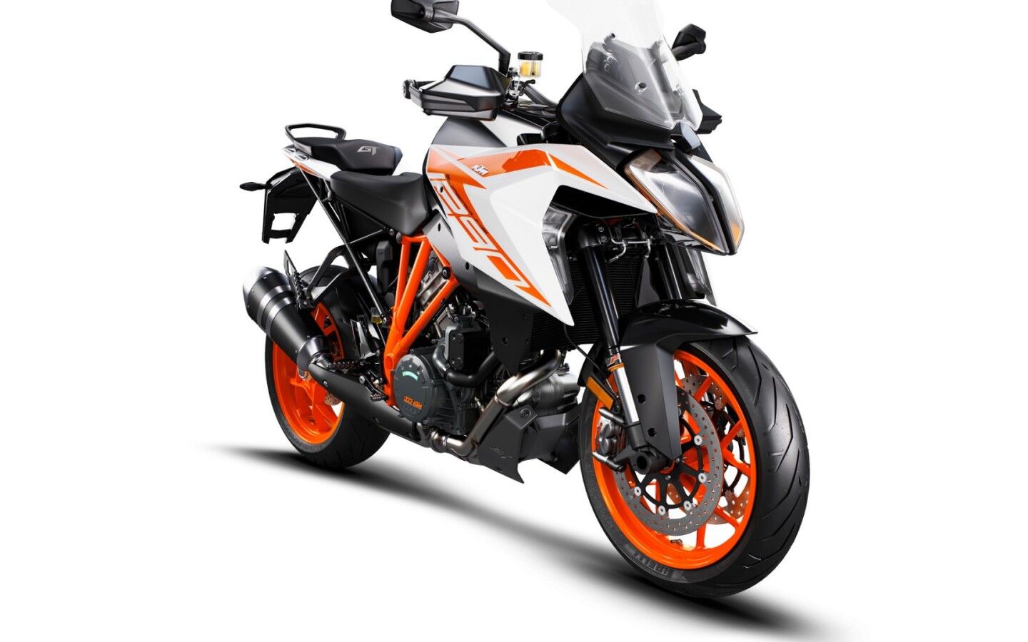 2019 KTM Super Duke 1290 GT: standard cruise control
