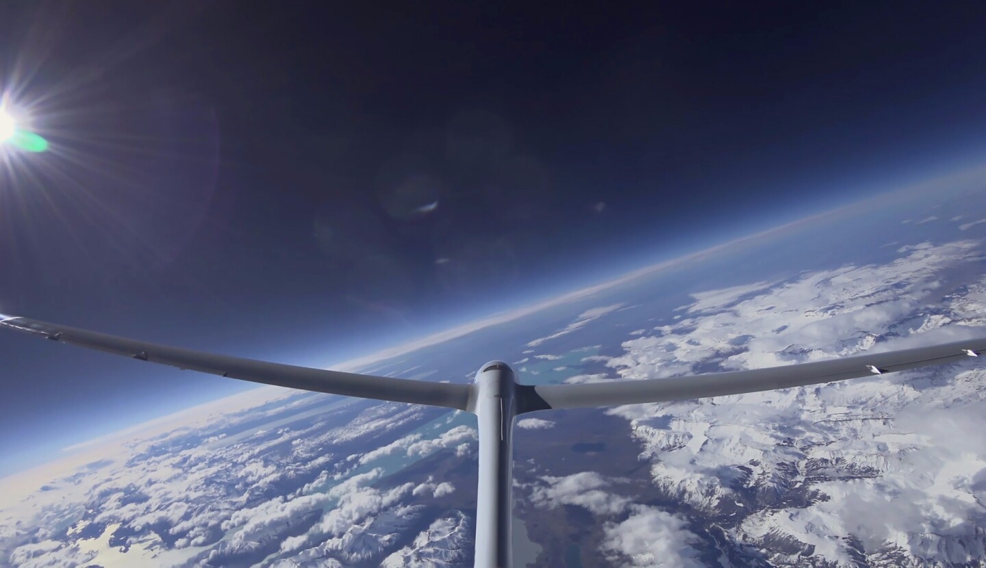 Perlan 2 sets new glider altitude world record