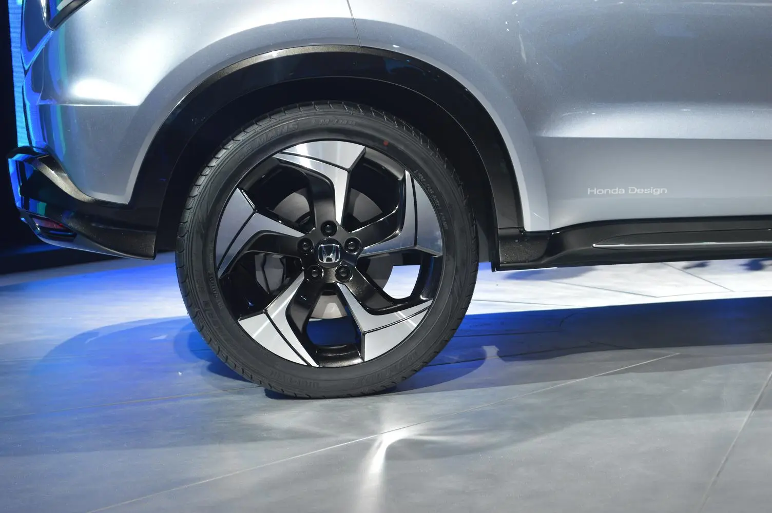 According to Honda, the vehicle is “the ideal size for navigating both crowded city streets and open mountain roads”