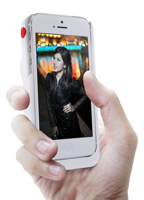 There's a single shutter button on the side, and a ladibird app that offers simple touchscreen controls