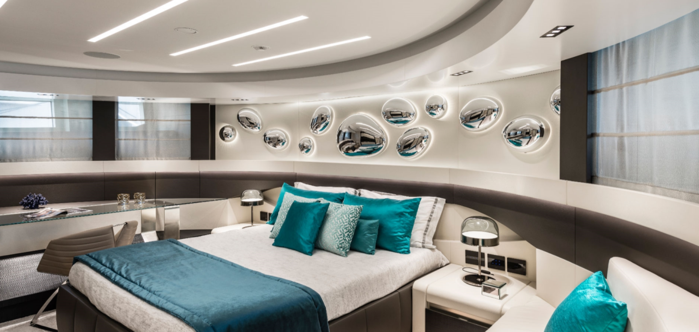 Master suite aboard the Pershing 140 superyacht
