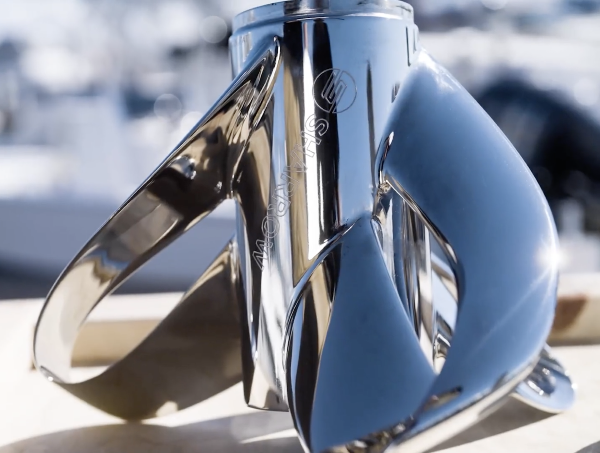 Looped propellers A noisekilling game changer in air and water