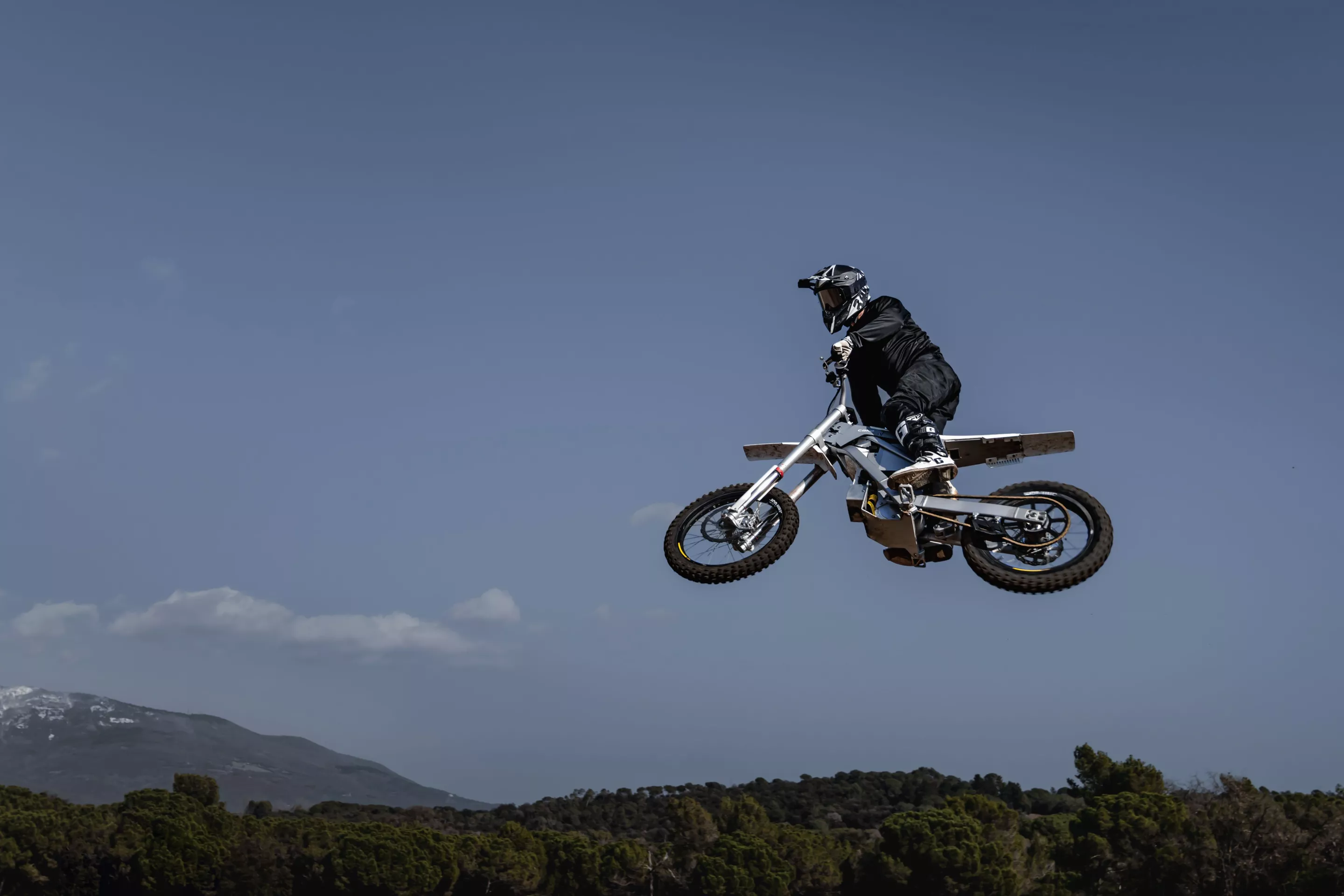 The Bukk can be configured pre-purchase with suspension combinations from Öhlins, WP and Formula