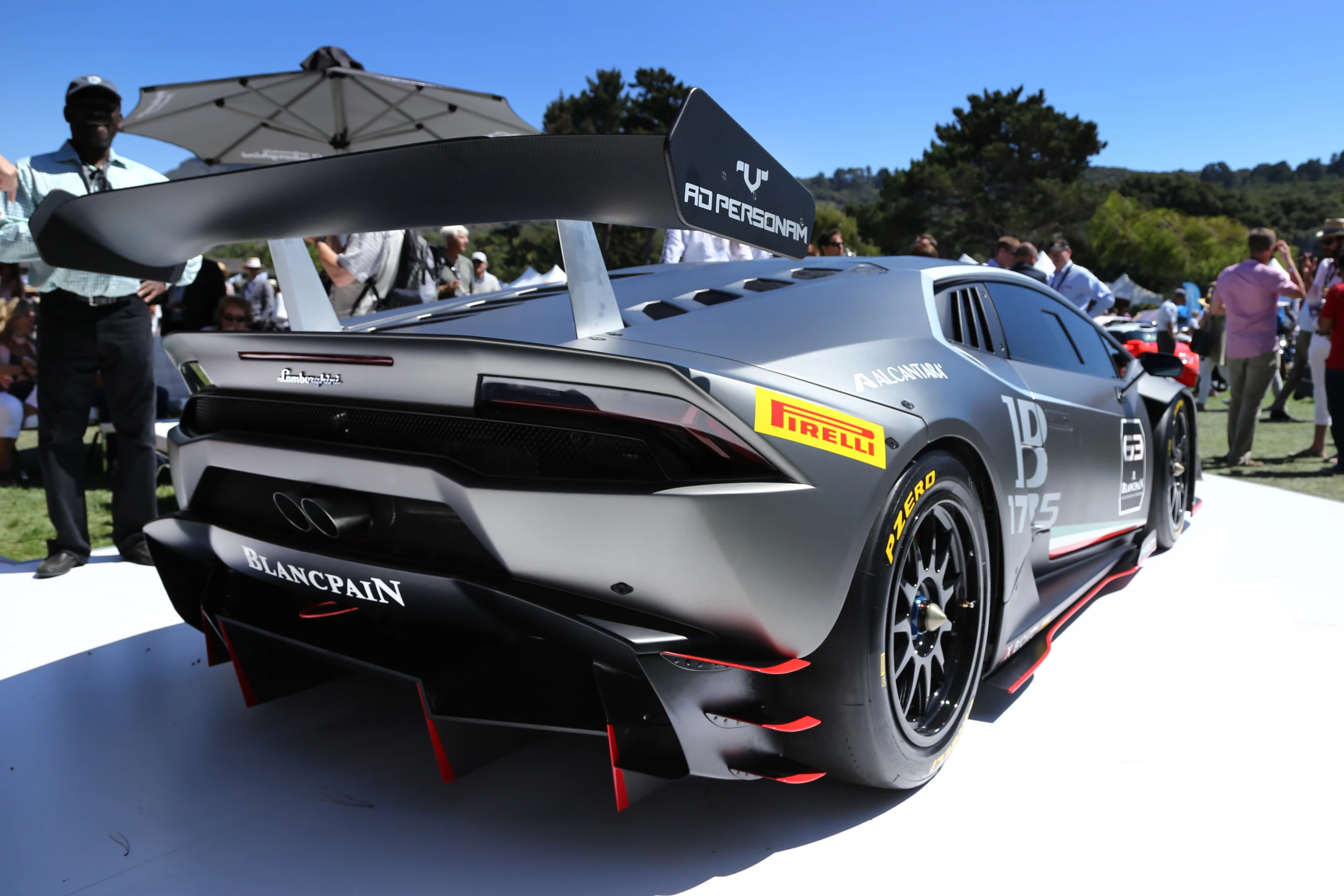 The Huracan LP 620-2 Super Trofeo is 341 lb (155 kg) lighter than the stock verion and runs a rear wheel drive only setup (Photo: Angus MacKenzie/Gizmag.com)