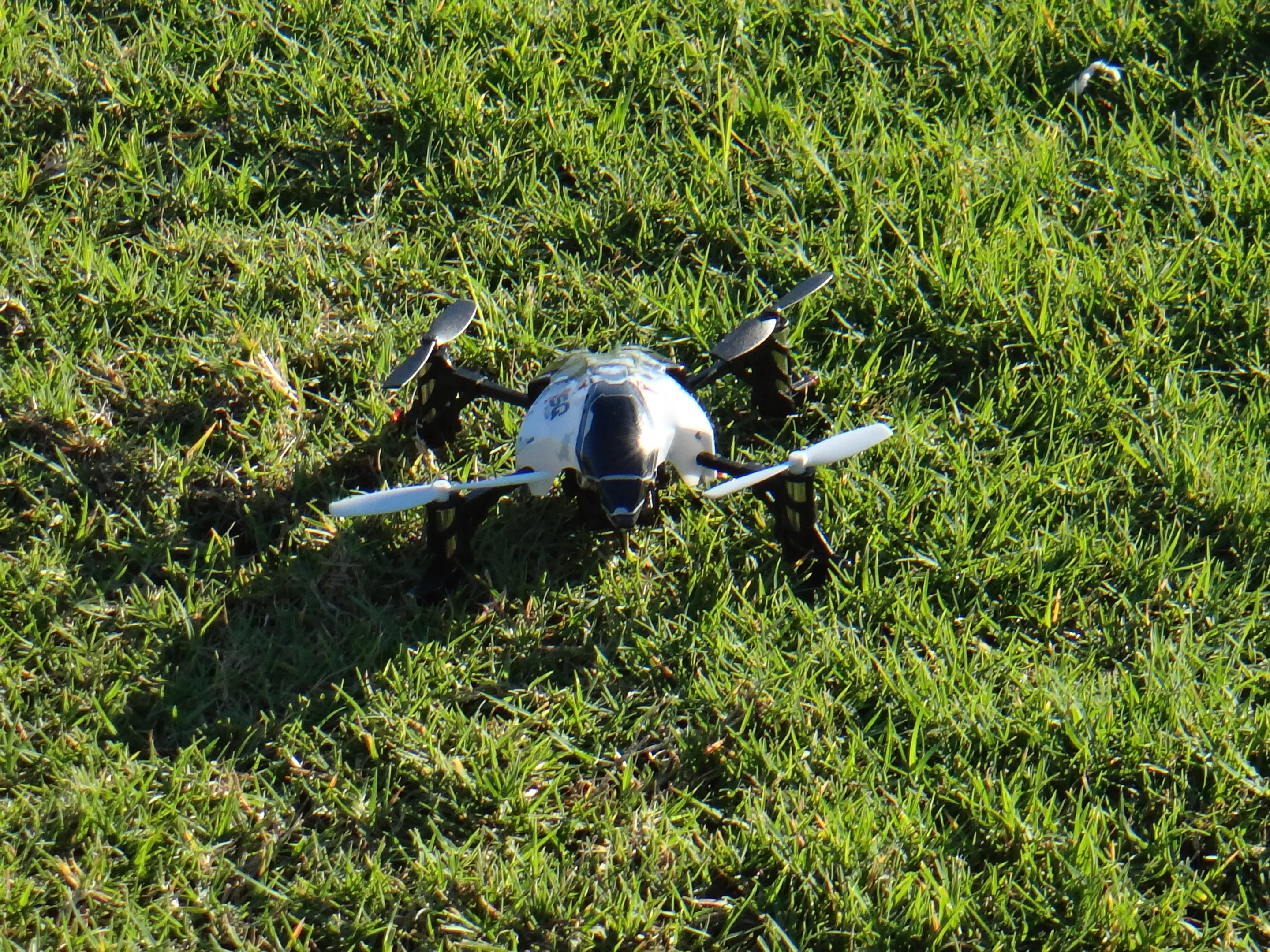 One of the V-Cam's handier features is the TAGS-FX Sensor Fusion stabilization system, which calibrates itself after sitting on a flat surface for a couple seconds