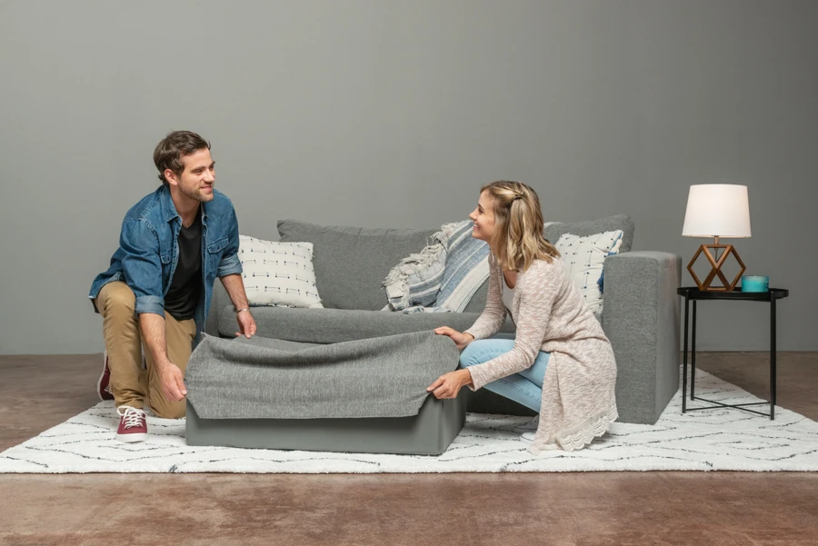 Elephant in a Box sofas are able to expand and recover their shape after being unpacked.