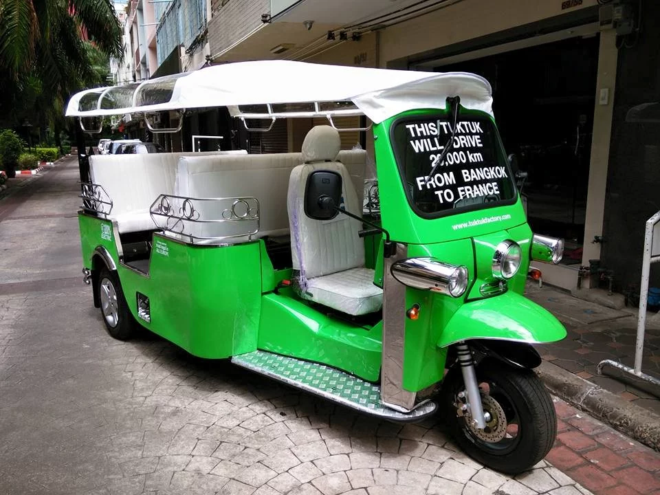 The tuk-tuk was ordered specifically in Kawasaki Green, as the ideal color to symbolize clean energy