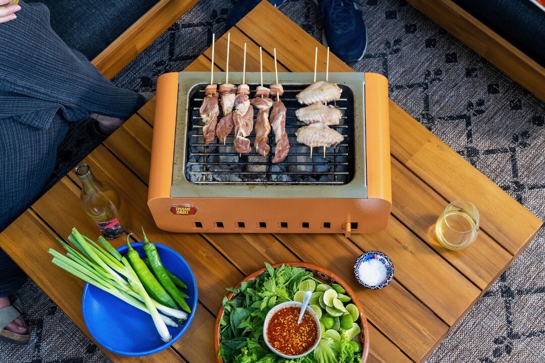Li'l triple-walled charcoal grill sets out to sear like the big boys