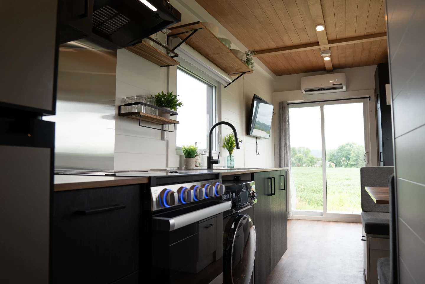 The Nomad 30 is accessed via double glass doors