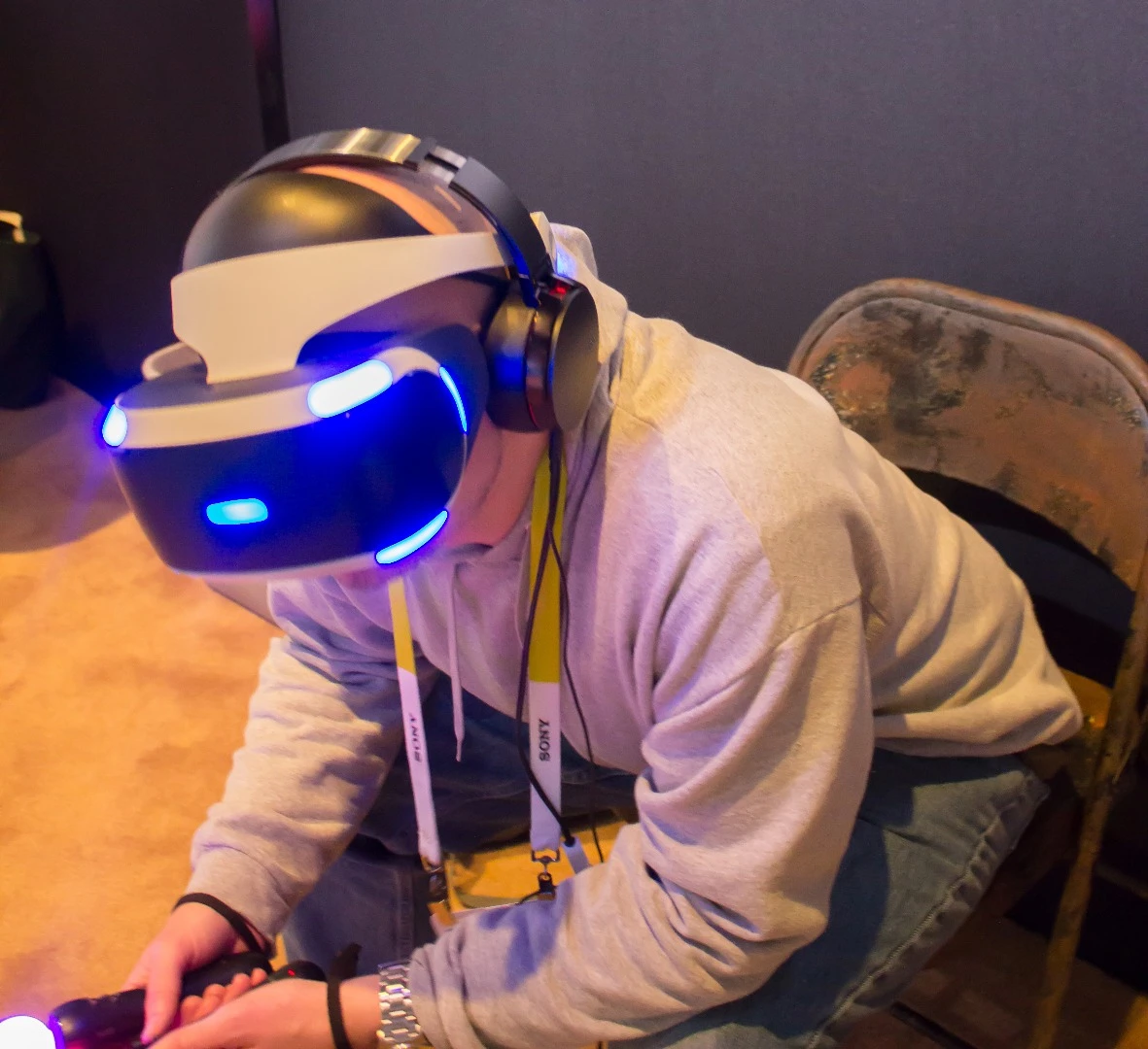 Like the Rift and Vive, there's an external sensor that detects upper body movement