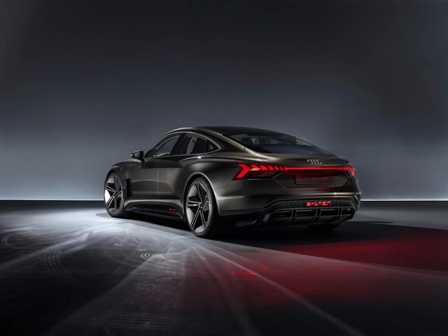 Audi e-tron GT: range will exceed 250 miles