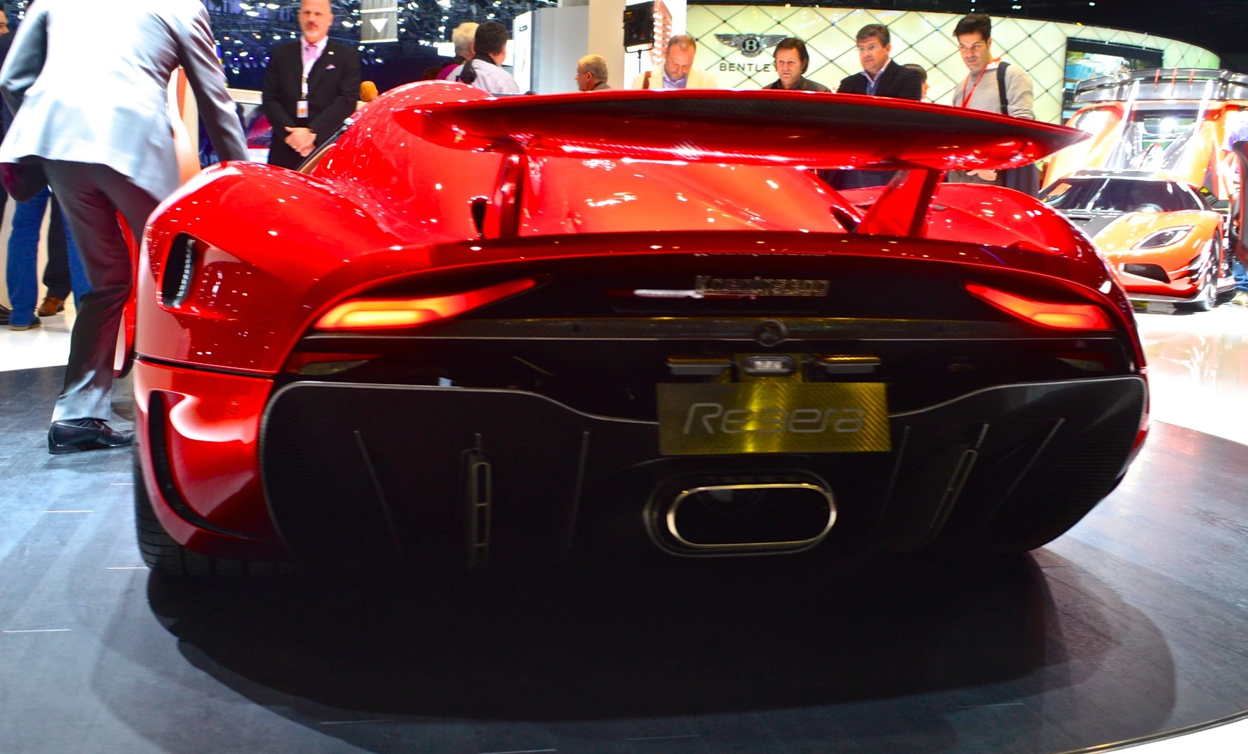 The large central exhaust is actually for the electrical cooling, while the fishtail exhaust outlets on the sides are hooked up to the V8