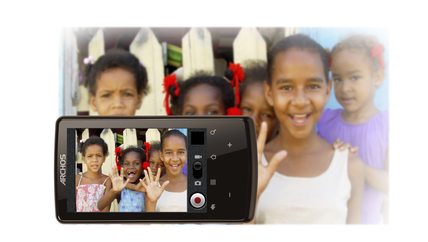 The Archos 32 features VGA camcorder functionality