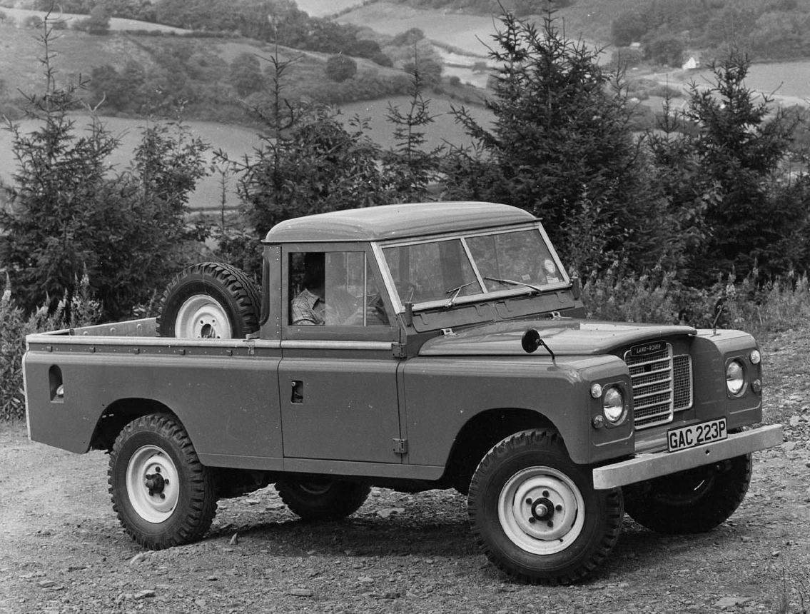 Land Rover circa 1975