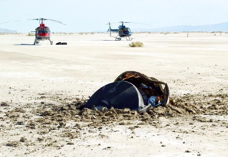 The Genesis capsule half buried on impact