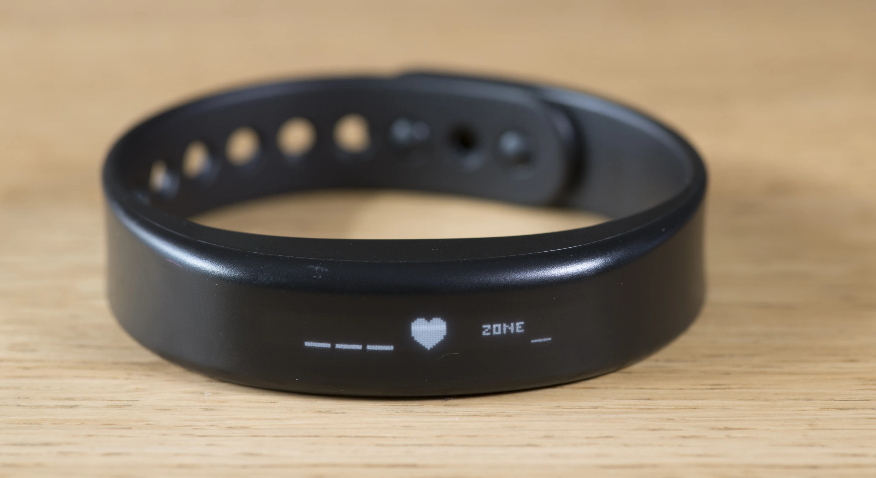 The Garmin Vivosmart can connect with ANT+ heart-rate monitors (Photo: Simon Crisp/Gizmag.com)