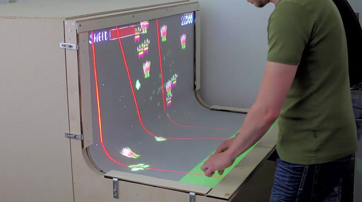 BendDesk offers multi-player, multi-touch gaming opportunities