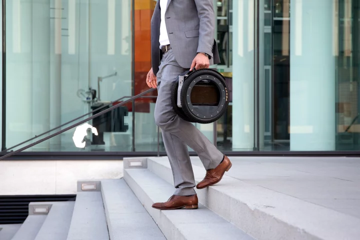 When folded, the UrmO can be carried like a briefcase