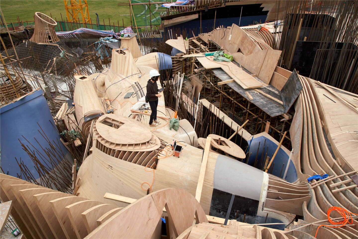 The Wormhole Library will be centered around a reading space containing roughly 10,000 books