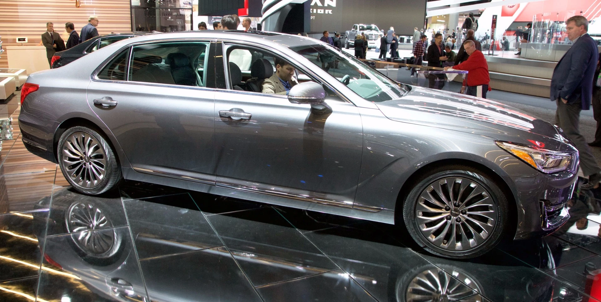 The new Genesis G90 made its debut in Detroit. With its derivative styling and old-fashioned powertrain, we're not expecting it to set the world on fire.