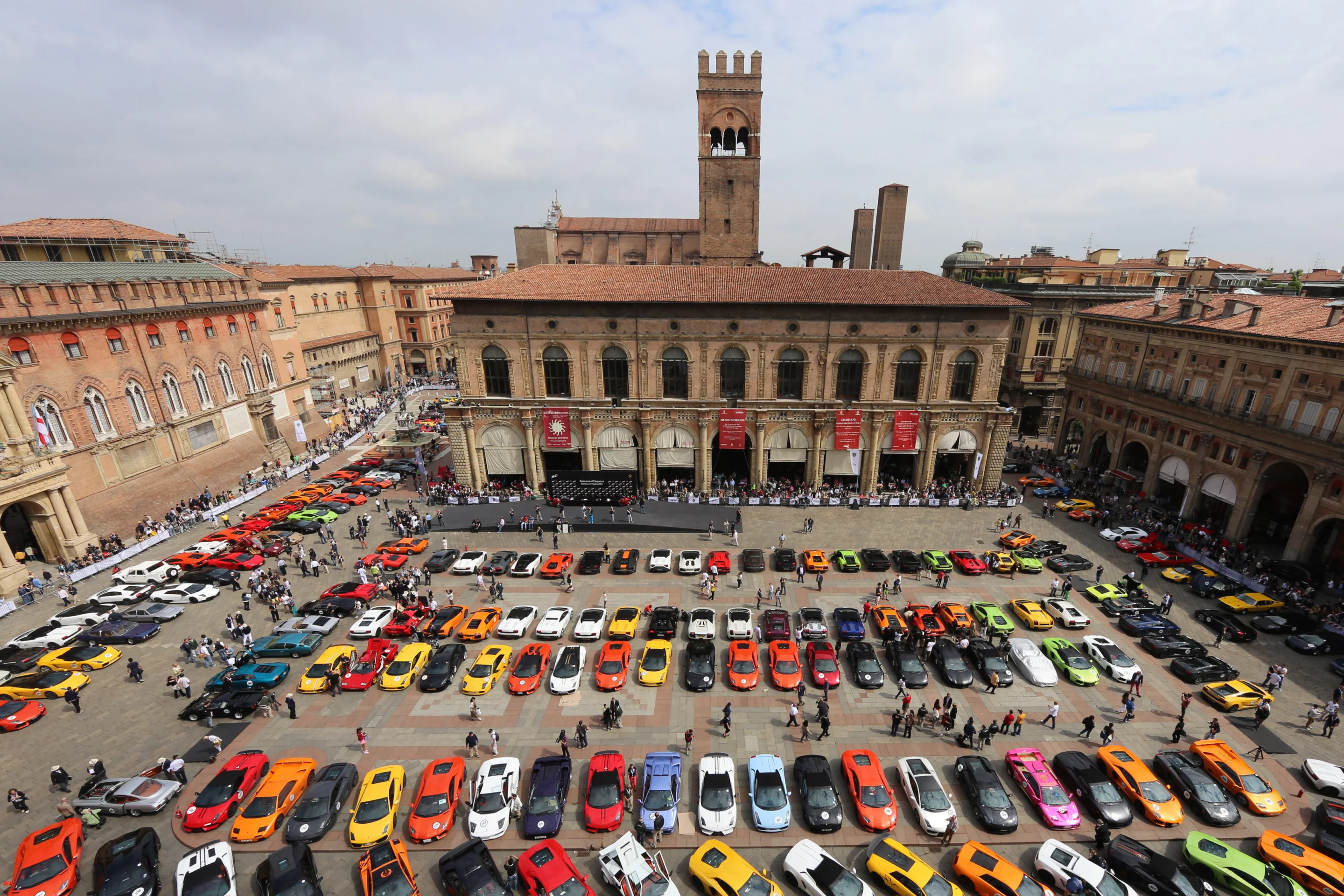 The festivities included a Concours d’Elegance at Piazza Maggiore in Bologna