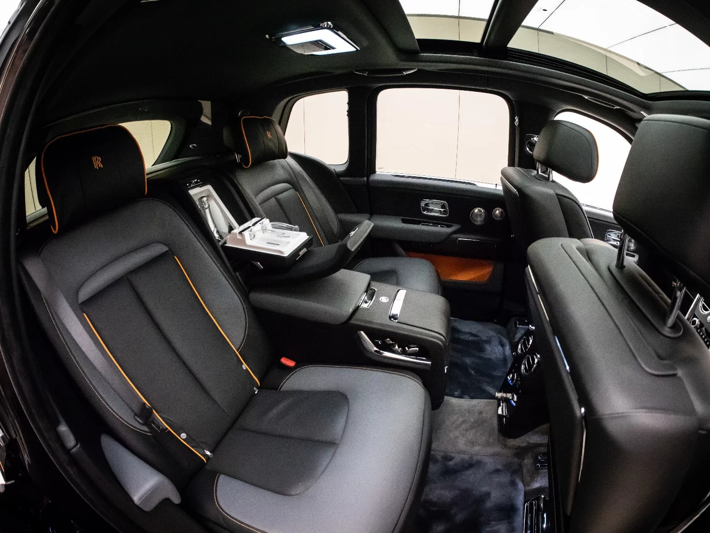 Rolls-Royce Cullinan: rear seats in a four-seat version