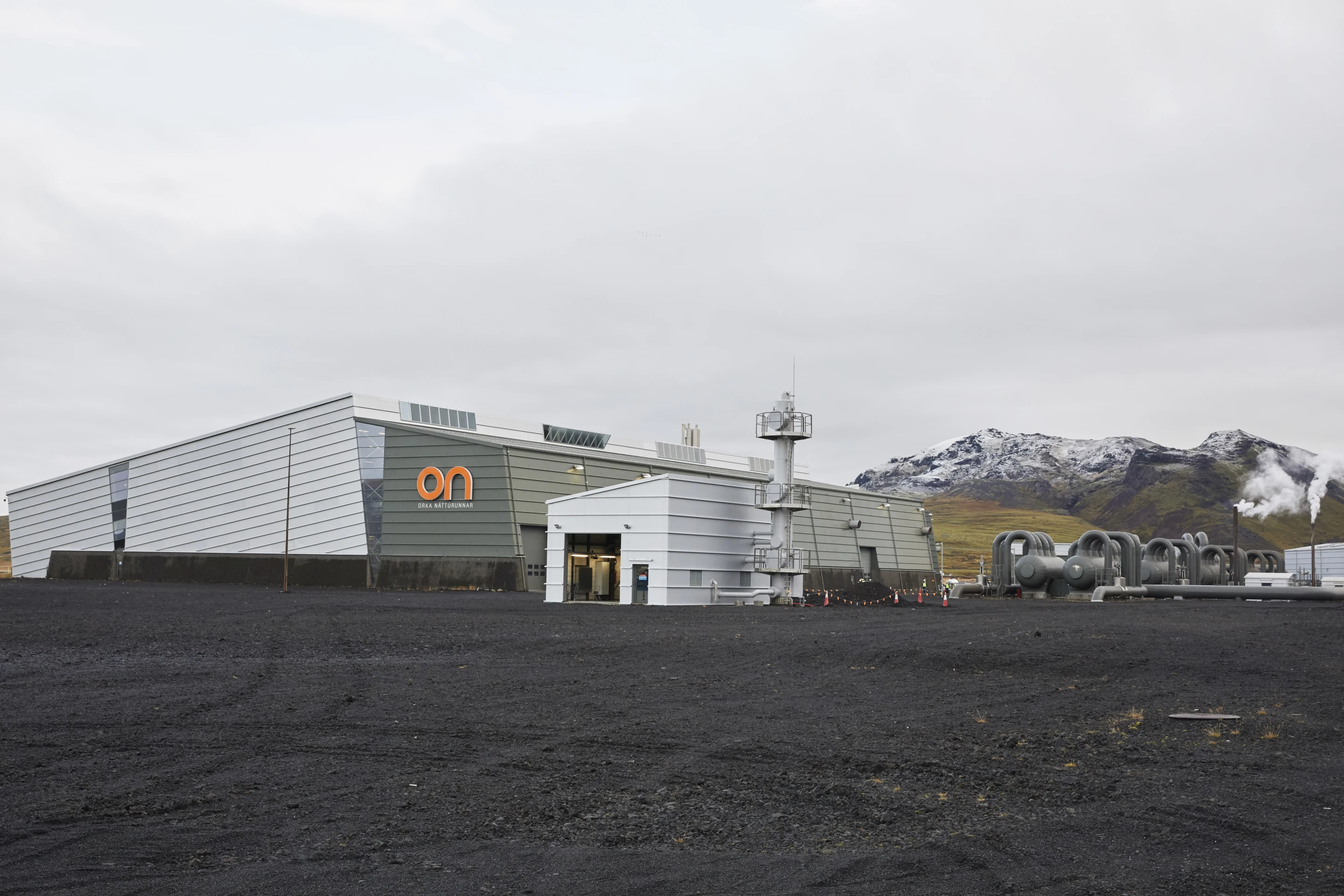 Climeworks recently carried out a carbon capture pilot project at the Hellisheidi geothermal power plant in Iceland