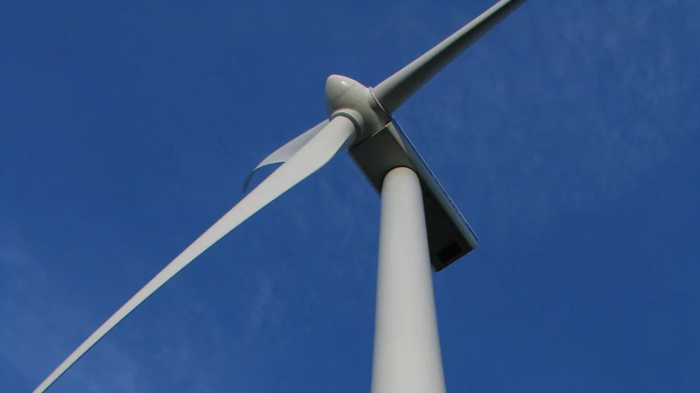 The Parasol system uses passive radar sensors and mathematical algorithms to determine if there's an airplane in the vicinity, switching on a beacon warning system only as they approach