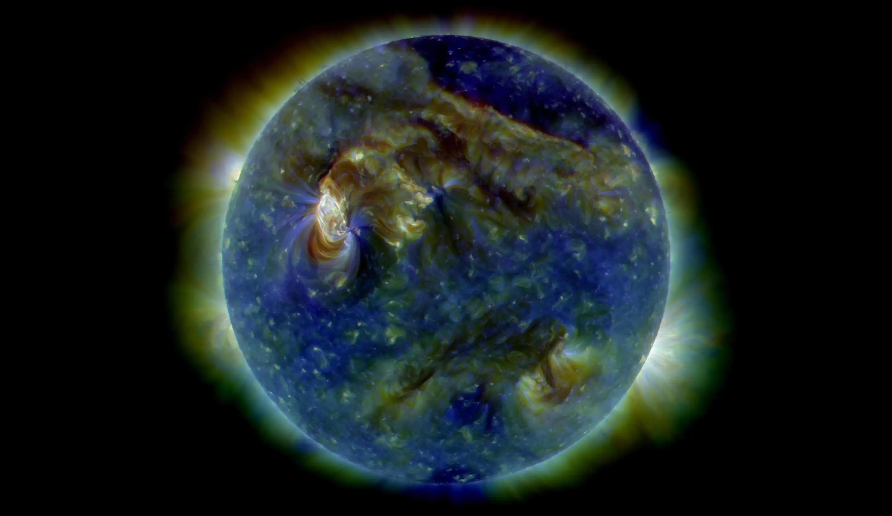 The newly inaugurated Murchison Widefield Array (MWA) telescope will monitor the Sun's activity to give us early warning on upcoming solar flares (Image: NASA)